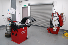 Leverless Tyre Changer